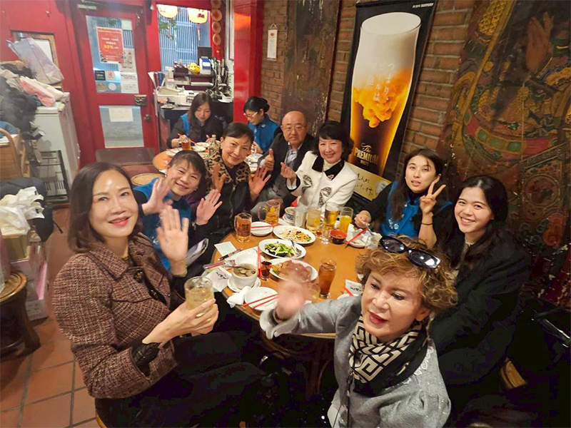 歡笑滿滿,溫暖同行